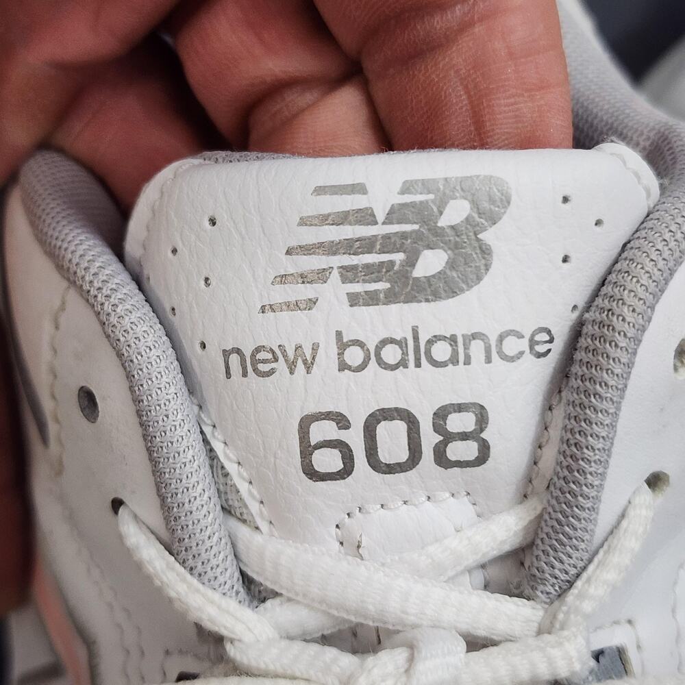 New Balance 608 Shoes Womens Size 10.5 White Pink Gray Leather ABZORB Walking - Picture 2 of 13